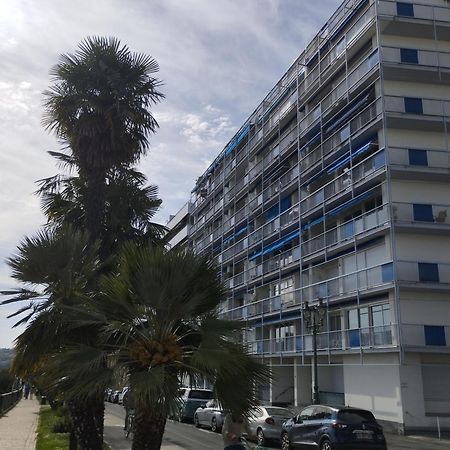 Chambrette Boulevard Des Pyrenees Hypercentre 10M Carre Wc Sur Le Palier, Porte40 Pau Esterno foto