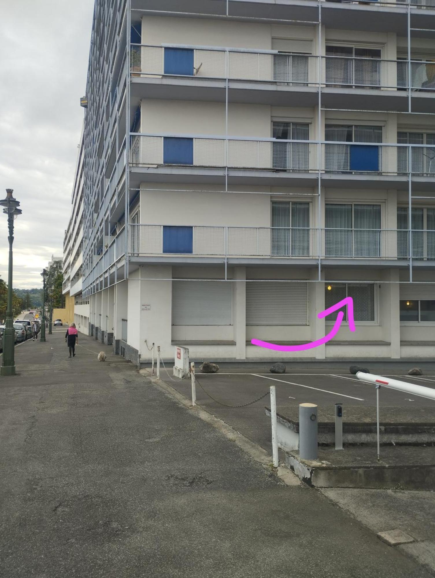 Chambrette Boulevard Des Pyrenees Hypercentre 10M Carre Wc Sur Le Palier, Porte40 Pau Esterno foto